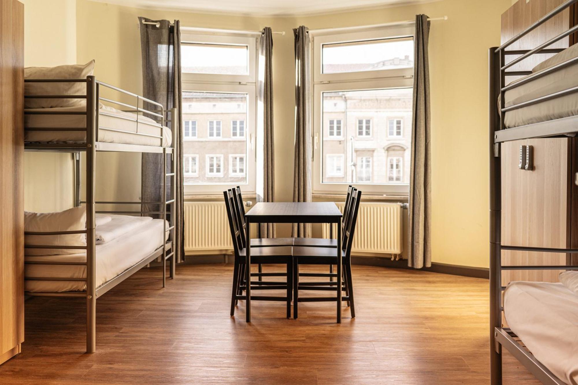 Wandery Hostel Dessau Bagian luar foto