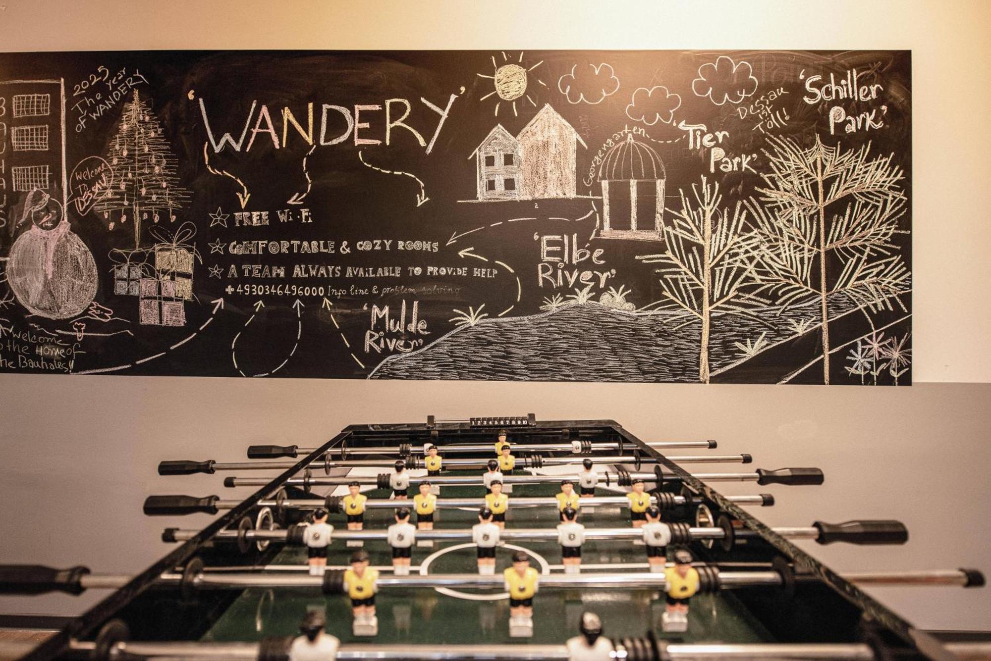 Wandery Hostel Dessau Bagian luar foto