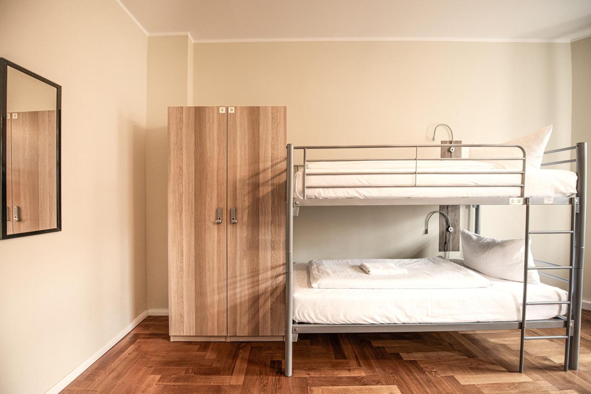 Wandery Hostel Dessau Bagian luar foto