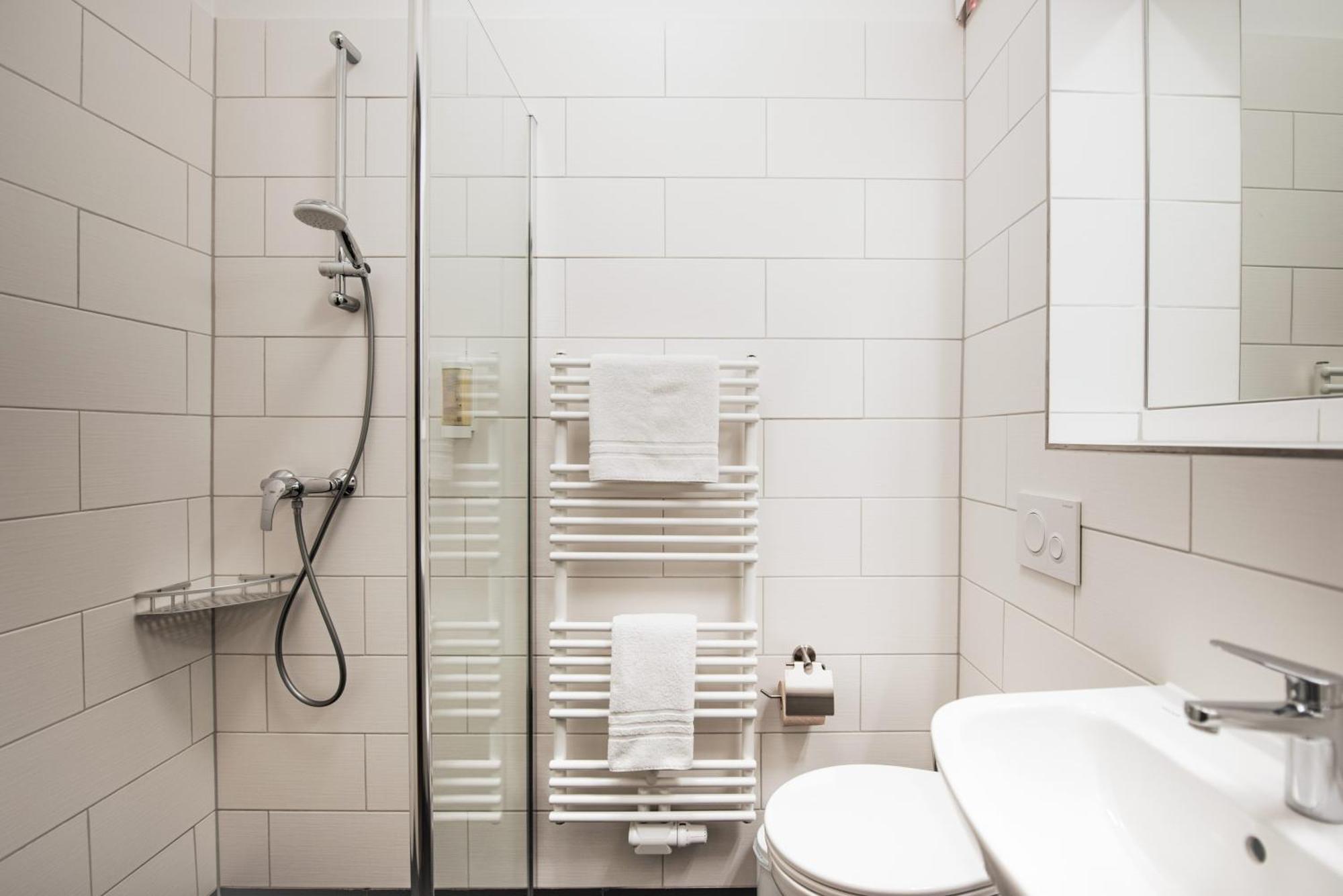 Wandery Hostel Dessau Bagian luar foto